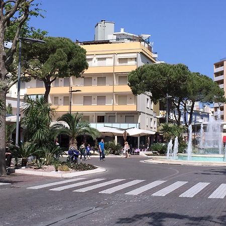 Condominio Antares Lignano Sabbiadoro Extérieur photo