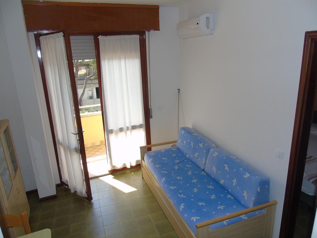 Condominio Antares Lignano Sabbiadoro Chambre photo