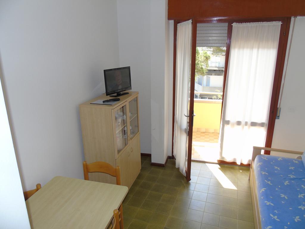 Condominio Antares Lignano Sabbiadoro Chambre photo